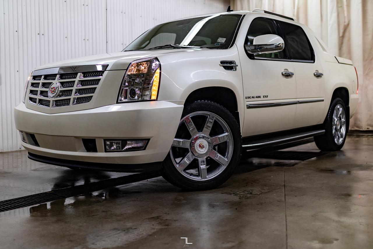 2011 Cadillac Escalade EXT 4x4 Luxury Leather Roof Nav BCam Red Deer AB