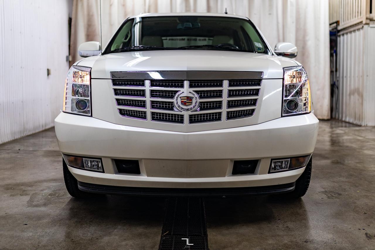 2011 Cadillac Escalade EXT 4x4 Luxury Leather Roof Nav BCam Red Deer AB