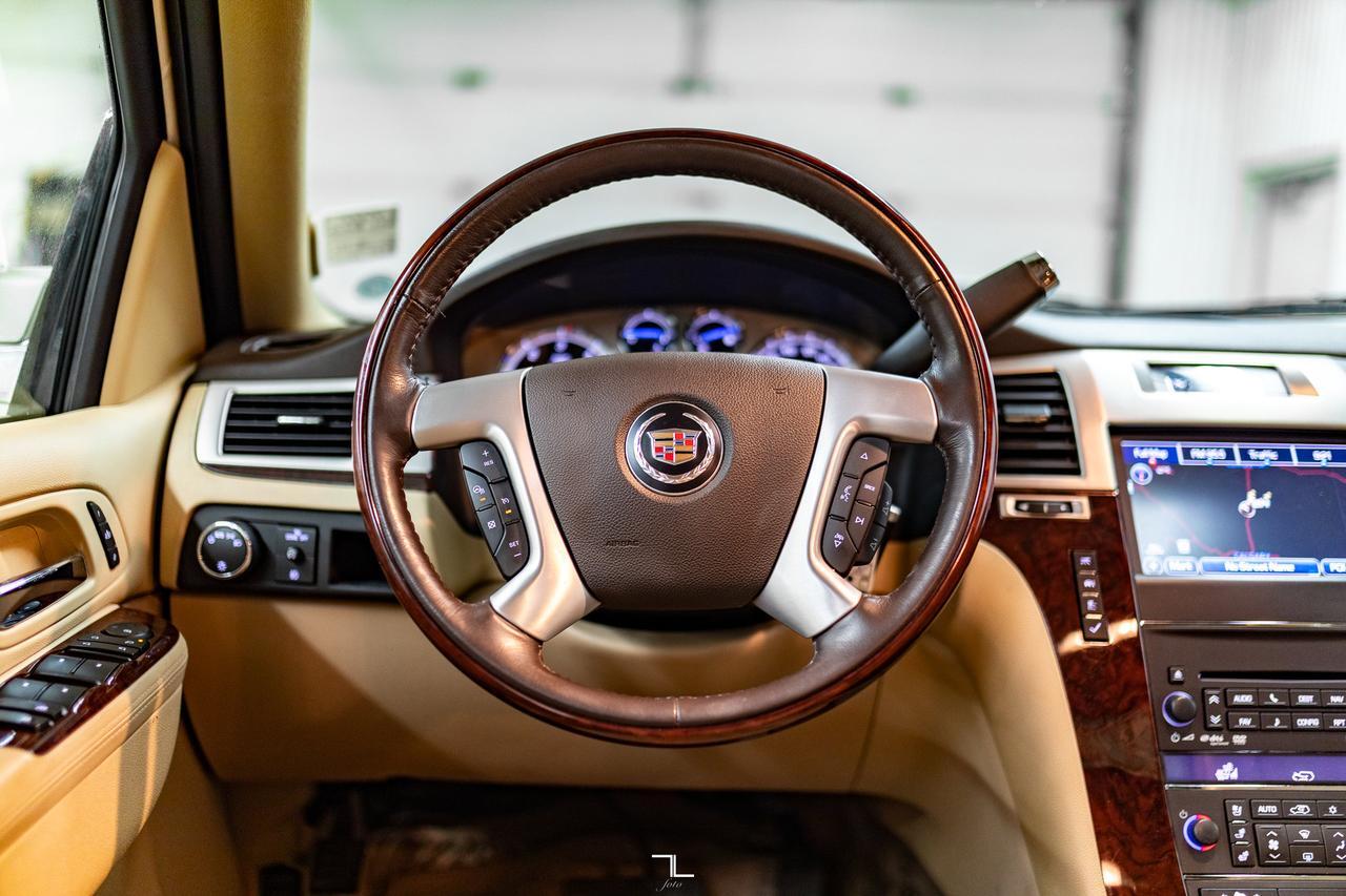 2011 Cadillac Escalade EXT 4x4 Luxury Leather Roof Nav BCam Red Deer AB