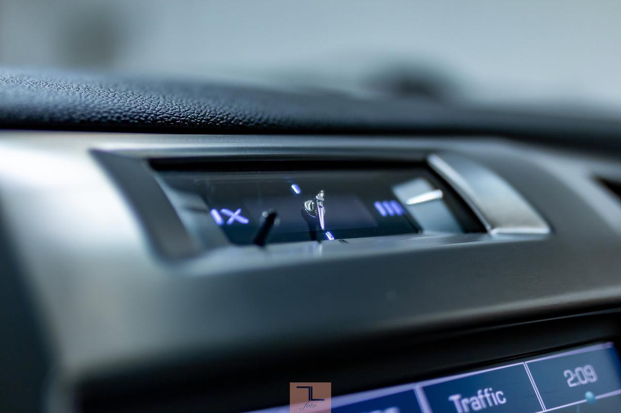 2011 Cadillac Escalade EXT AWD Luxury Edition Leather Roof Nav Red Deer AB