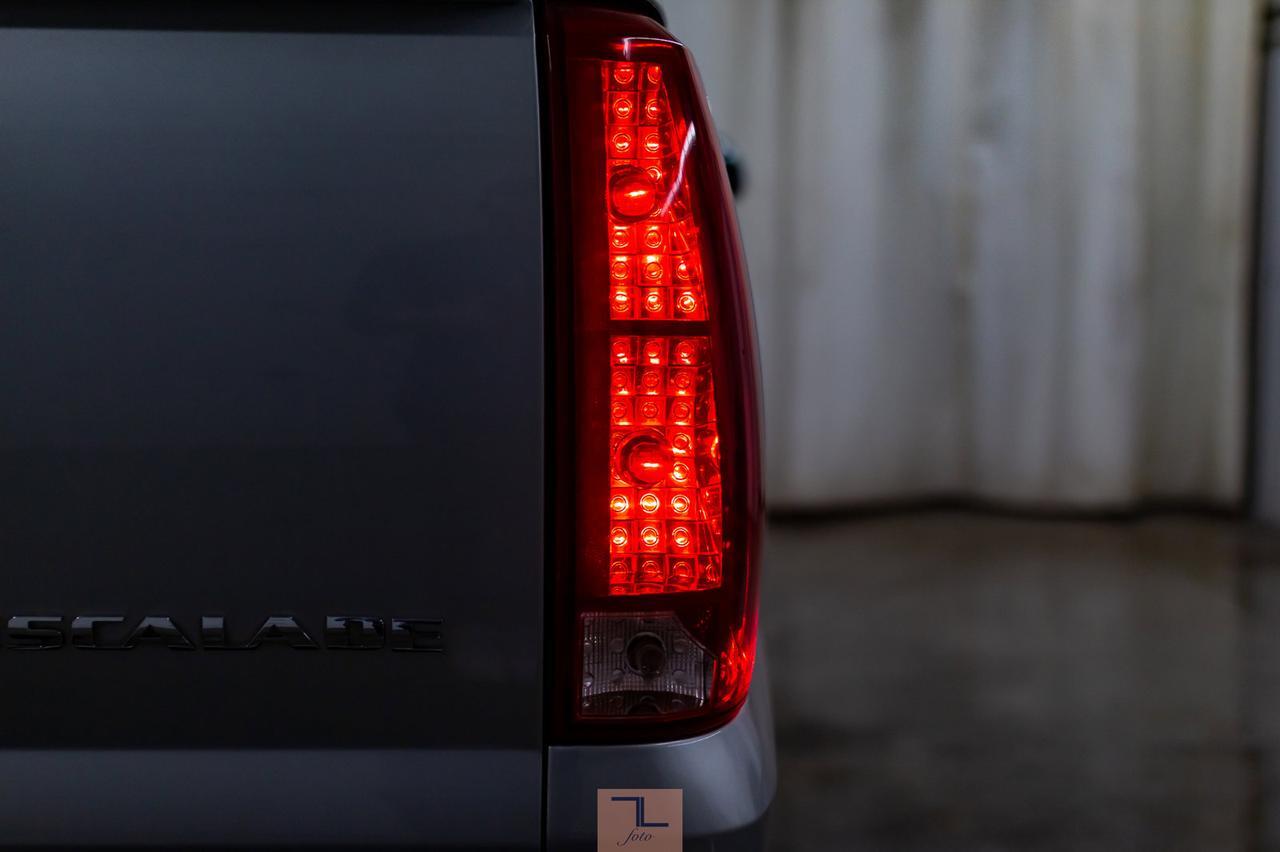 2011 Cadillac Escalade EXT AWD Luxury Edition Leather Roof Nav Red Deer AB