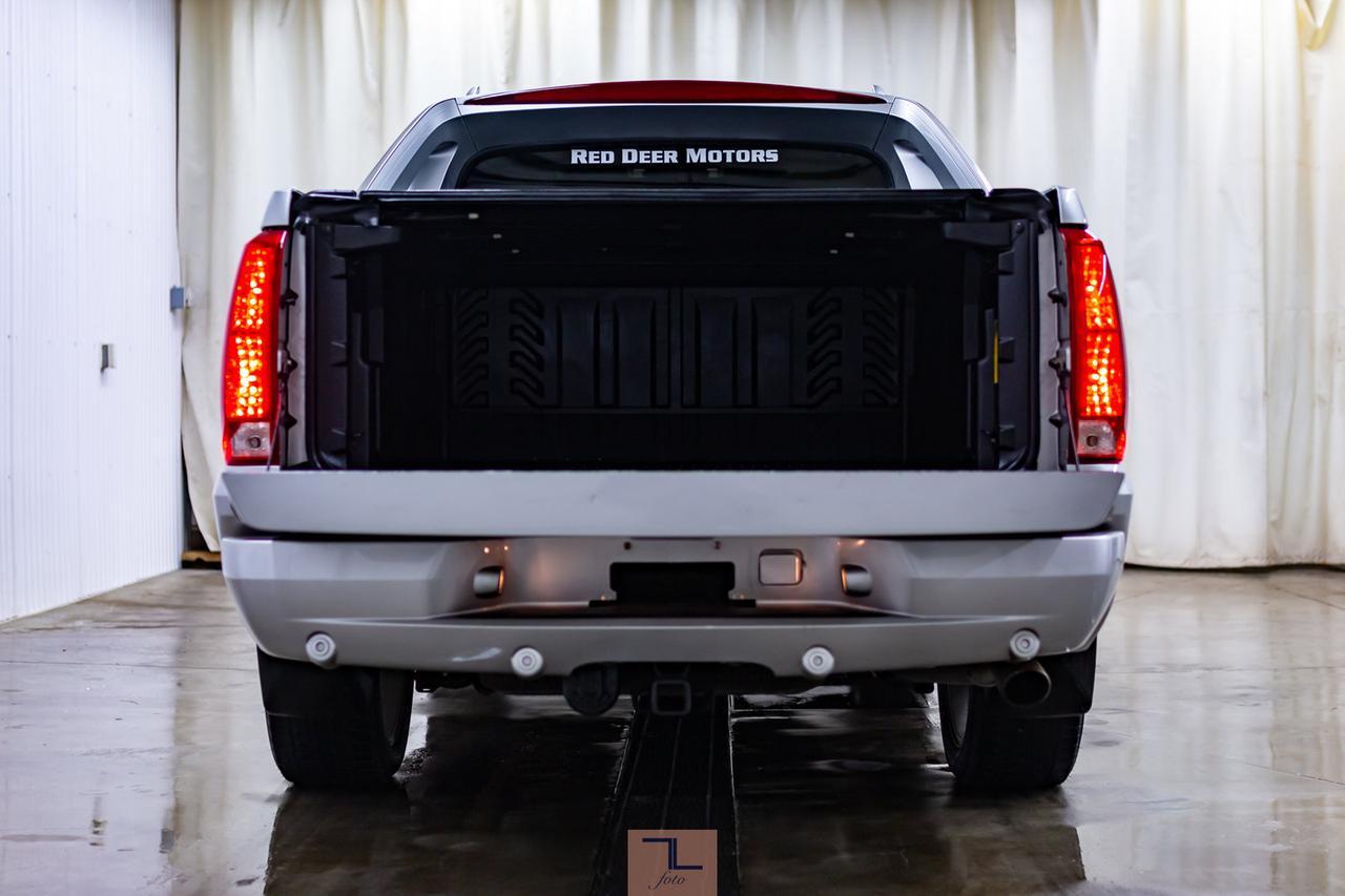 2011 Cadillac Escalade EXT AWD Luxury Edition Leather Roof Nav Red Deer AB