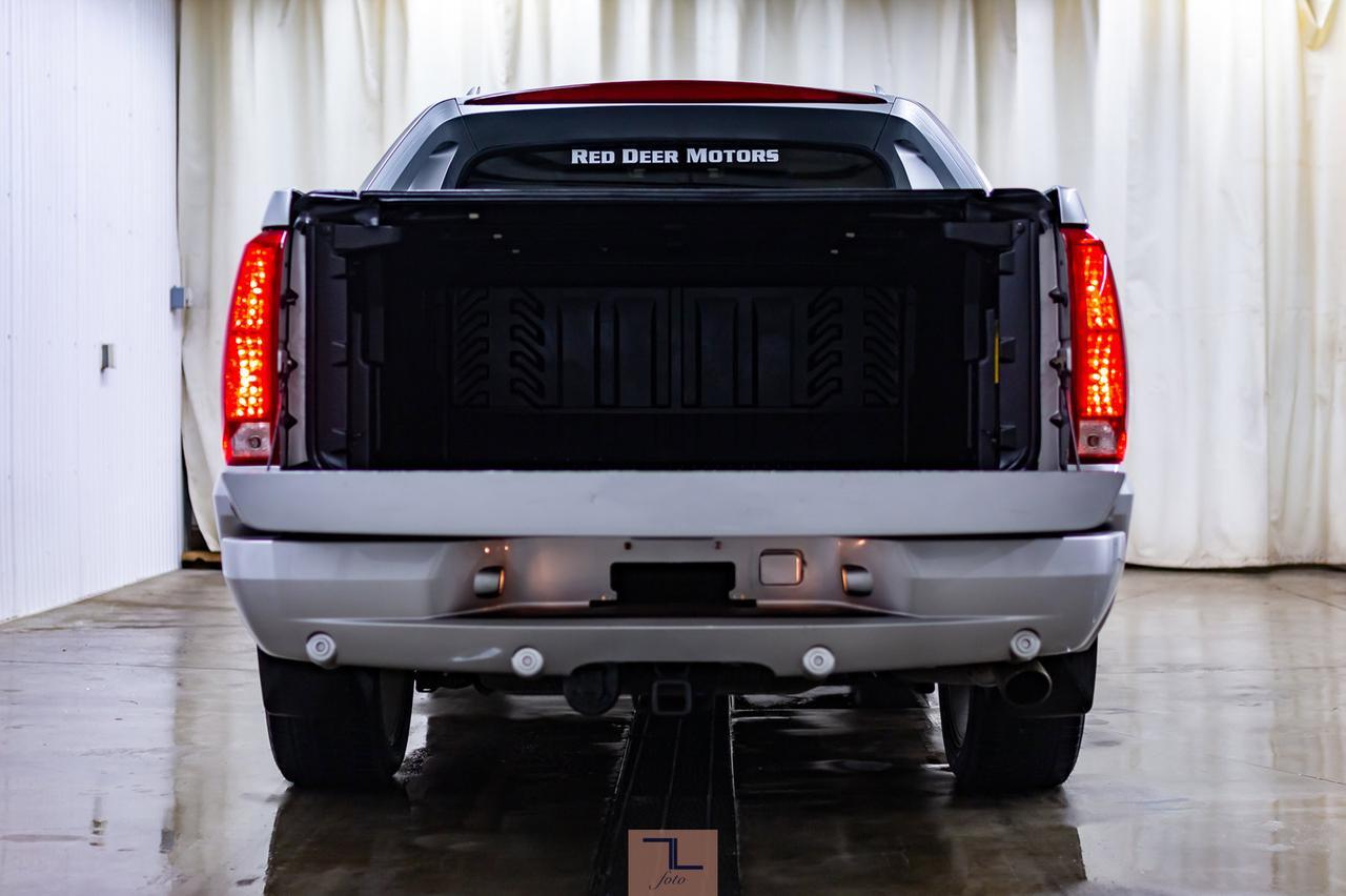 2011 Cadillac Escalade EXT AWD Luxury Edition Leather Roof Nav Red Deer AB