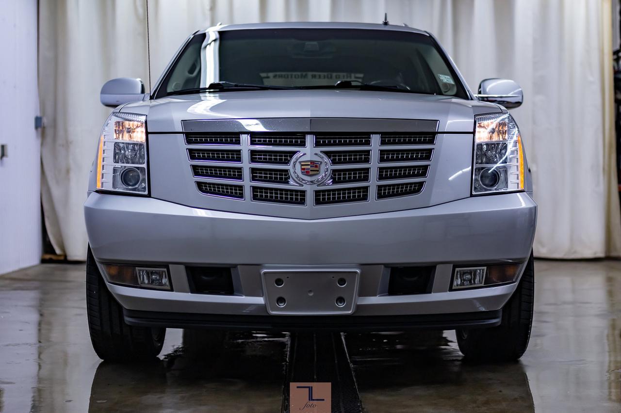 2011 Cadillac Escalade EXT AWD Luxury Edition Leather Roof Nav Red Deer AB