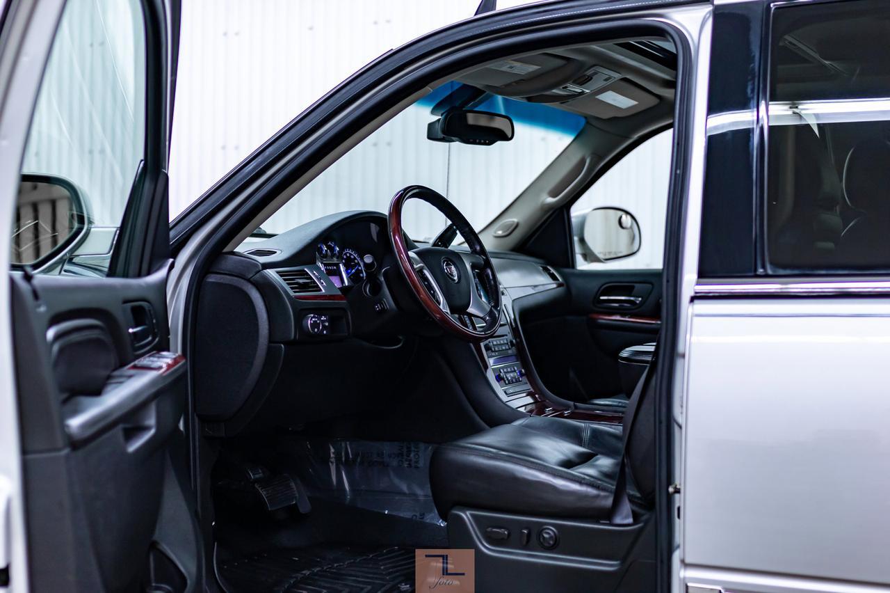 2011 Cadillac Escalade EXT AWD Luxury Edition Leather Roof Nav Red Deer AB