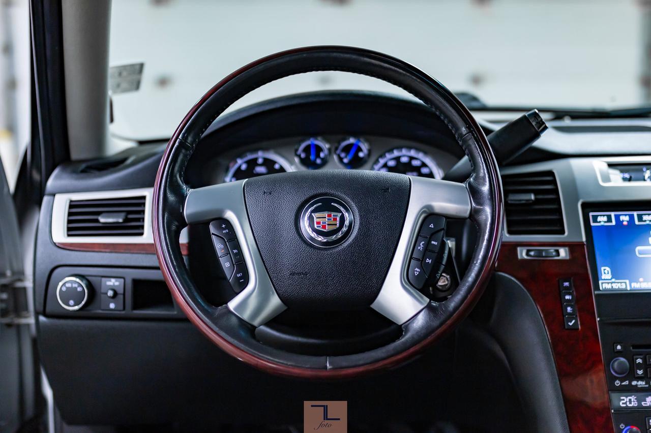 2011 Cadillac Escalade EXT AWD Luxury Edition Leather Roof Nav Red Deer AB