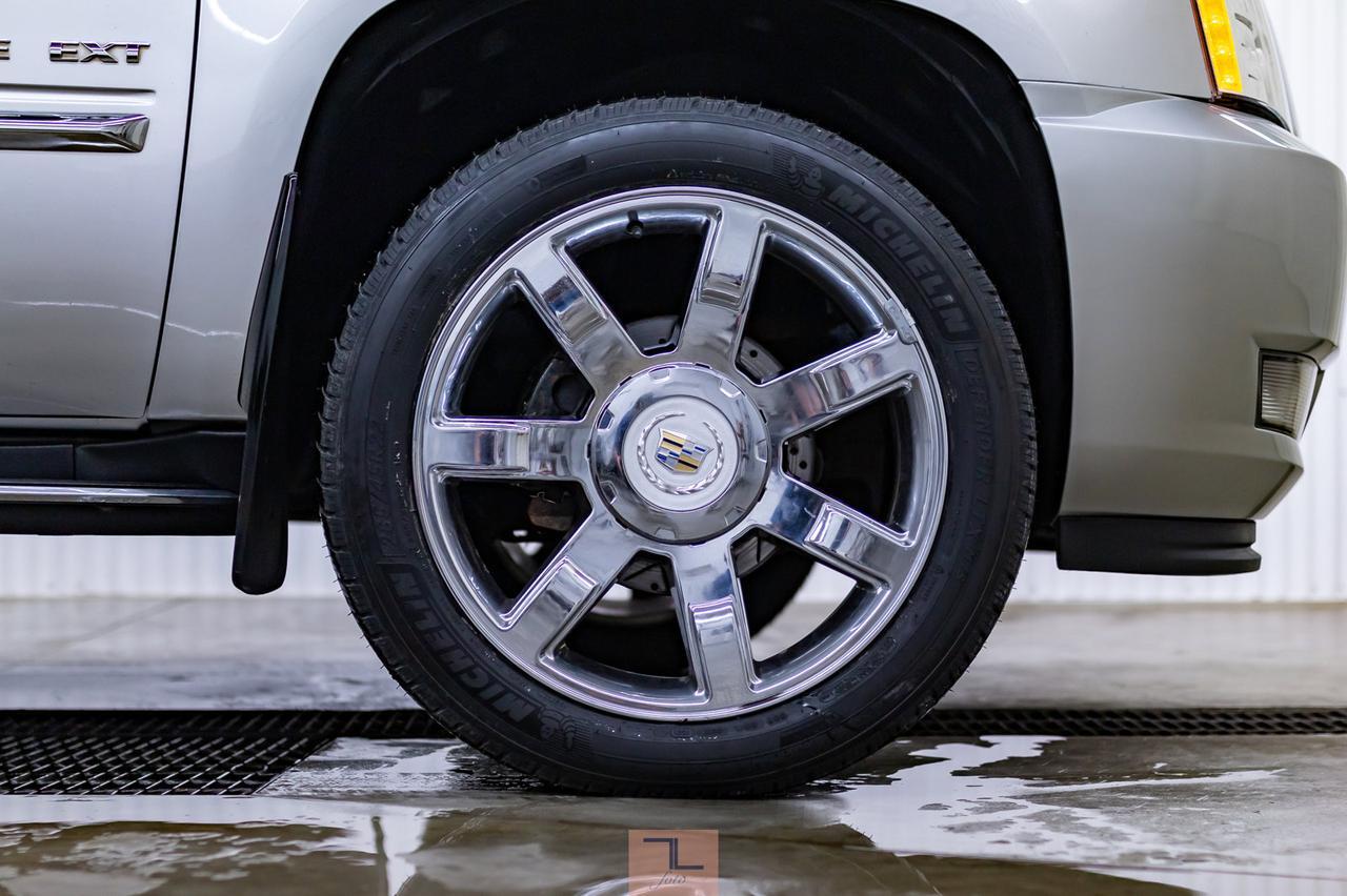 2011 Cadillac Escalade EXT AWD Luxury Edition Leather Roof Nav Red Deer AB