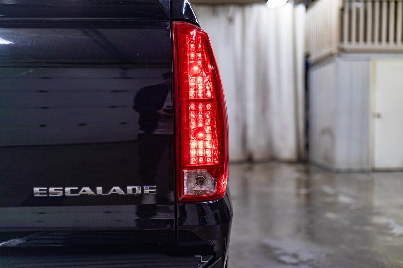 2011 Cadillac Escalade EXT AWD Luxury Leather Roof Nav BCam Red Deer AB