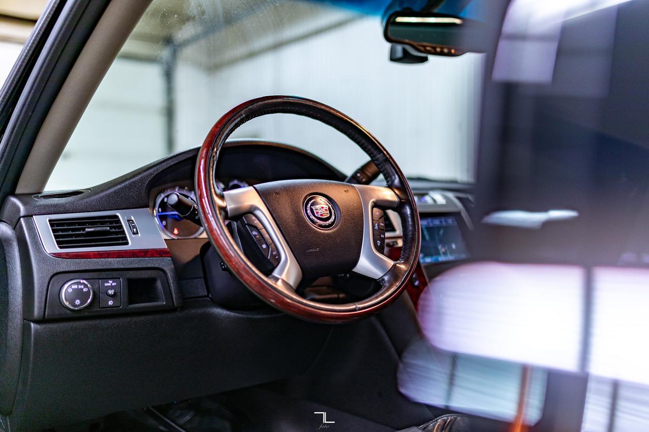 2011 Cadillac Escalade EXT AWD Luxury Leather Roof Nav BCam Red Deer AB