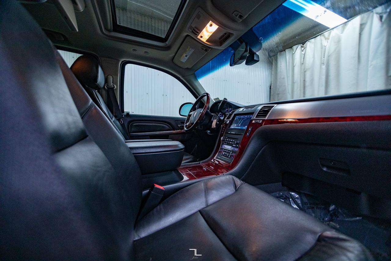 2011 Cadillac Escalade EXT AWD Luxury Leather Roof Nav BCam Red Deer AB