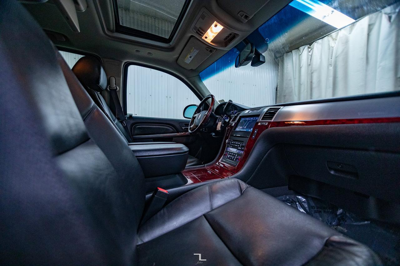 2011 Cadillac Escalade EXT AWD Luxury Leather Roof Nav BCam Red Deer AB