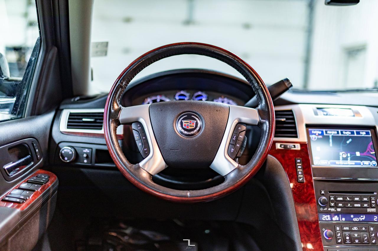 2011 Cadillac Escalade EXT AWD Luxury Leather Roof Nav BCam Red Deer AB