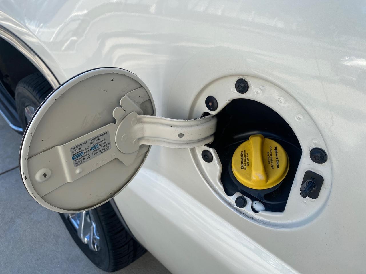 2011 Cadillac Escalade EXT AWD PEARL 1 OWNER Pompano Beach FL