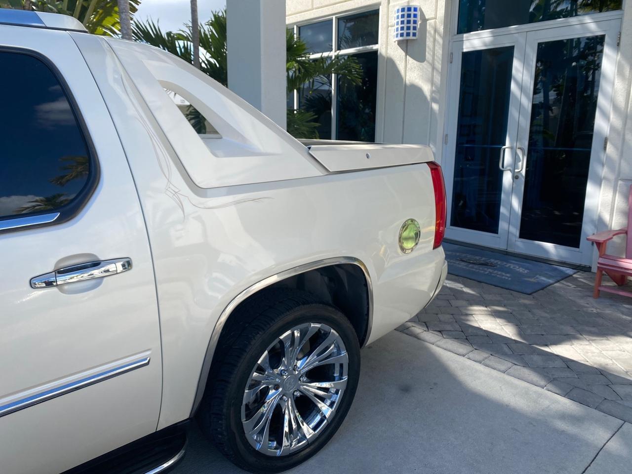 2011 Cadillac Escalade EXT AWD PEARL 1 OWNER Pompano Beach FL