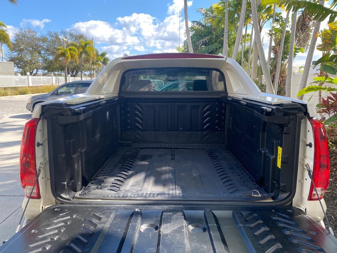 2011 Cadillac Escalade EXT AWD PEARL 1 OWNER Pompano Beach FL