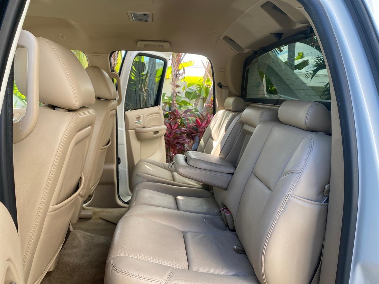 2011 Cadillac Escalade EXT PU AWD PEARL 1 OWNER Pompano Beach FL