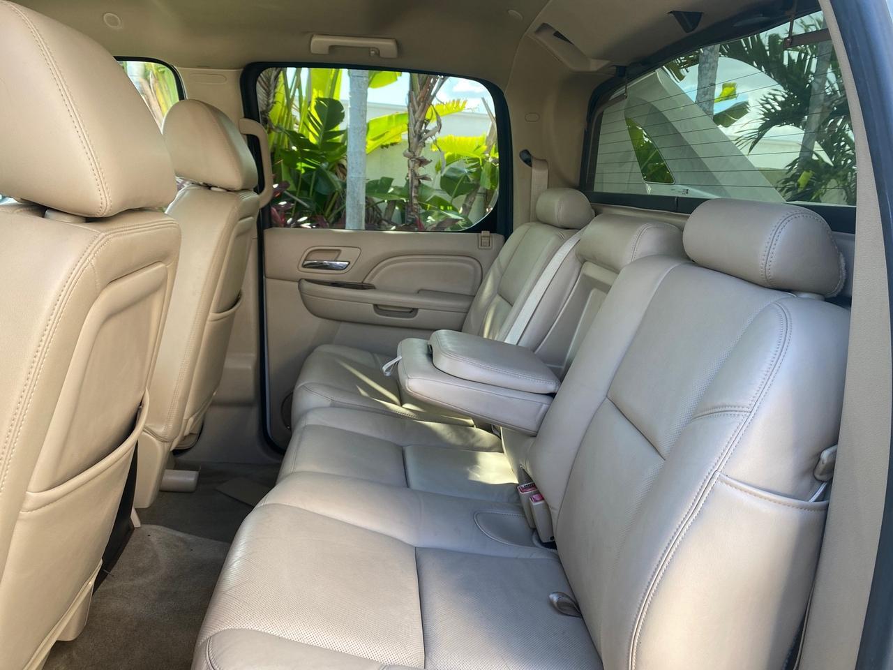 2011 Cadillac Escalade EXT PU AWD PEARL 1 OWNER Pompano Beach FL