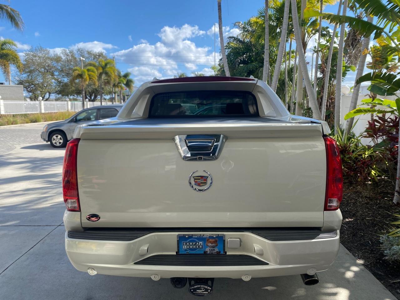 2011 Cadillac Escalade EXT PU AWD PEARL 1 OWNER Pompano Beach FL