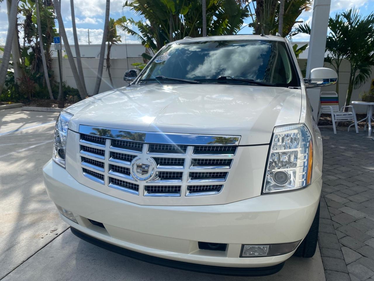2011 Cadillac Escalade EXT PU AWD PEARL 1 OWNER Pompano Beach FL