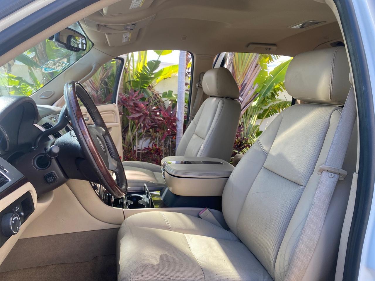 2011 Cadillac Escalade EXT PU AWD PEARL 1 OWNER Pompano Beach FL