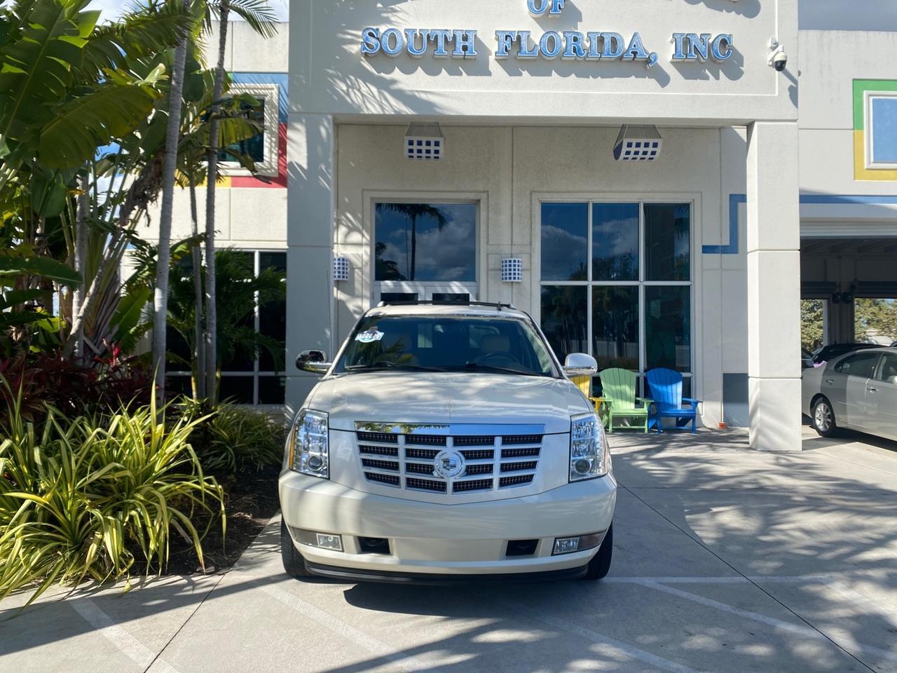 2011 Cadillac Escalade EXT PU AWD PEARL 1 OWNER Pompano Beach FL