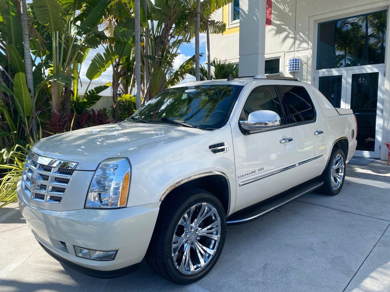 2011 Cadillac Escalade EXT PU AWD PEARL 1 OWNER Pompano Beach FL