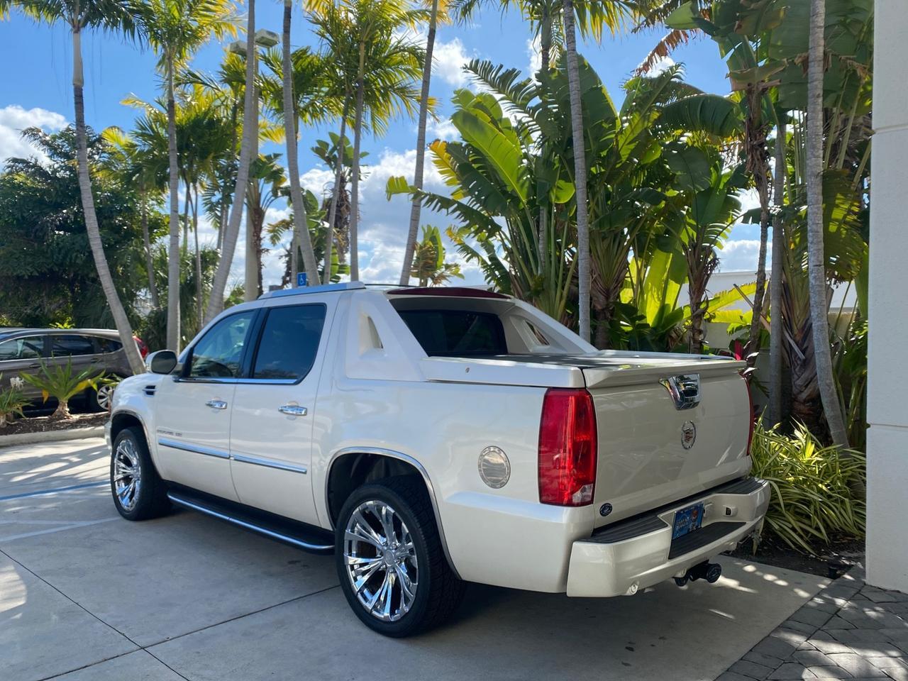 2011 Cadillac Escalade EXT PU AWD PEARL 1 OWNER Pompano Beach FL