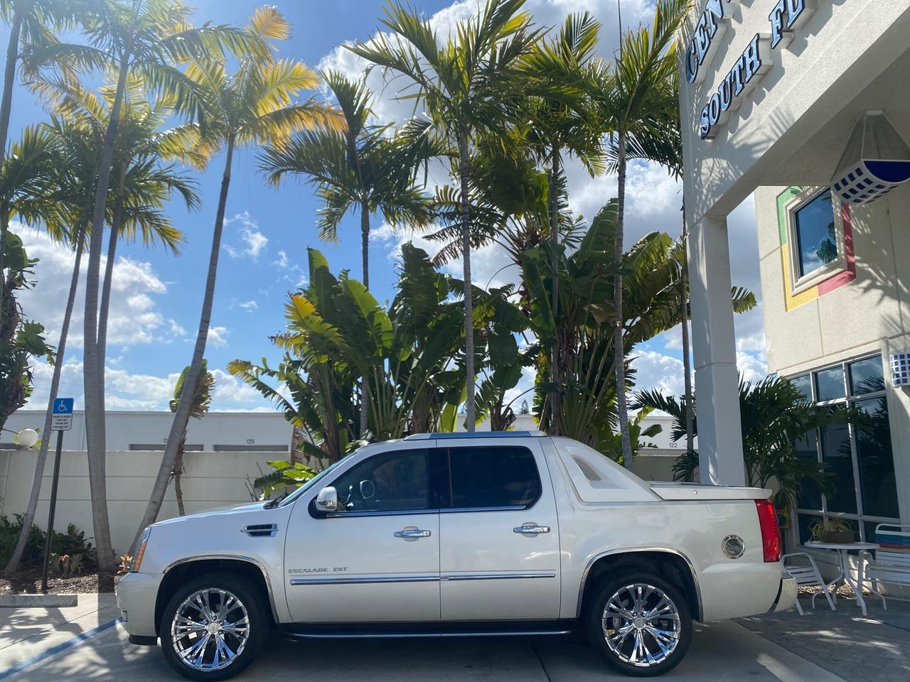 2011 Cadillac Escalade EXT PU AWD PEARL 1 OWNER Pompano Beach FL