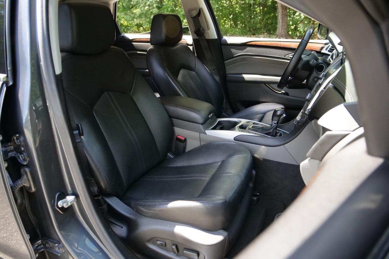 2011 Cadillac SRX Luxury Collection / Navigation / Heated Seats! Lincolnton NC