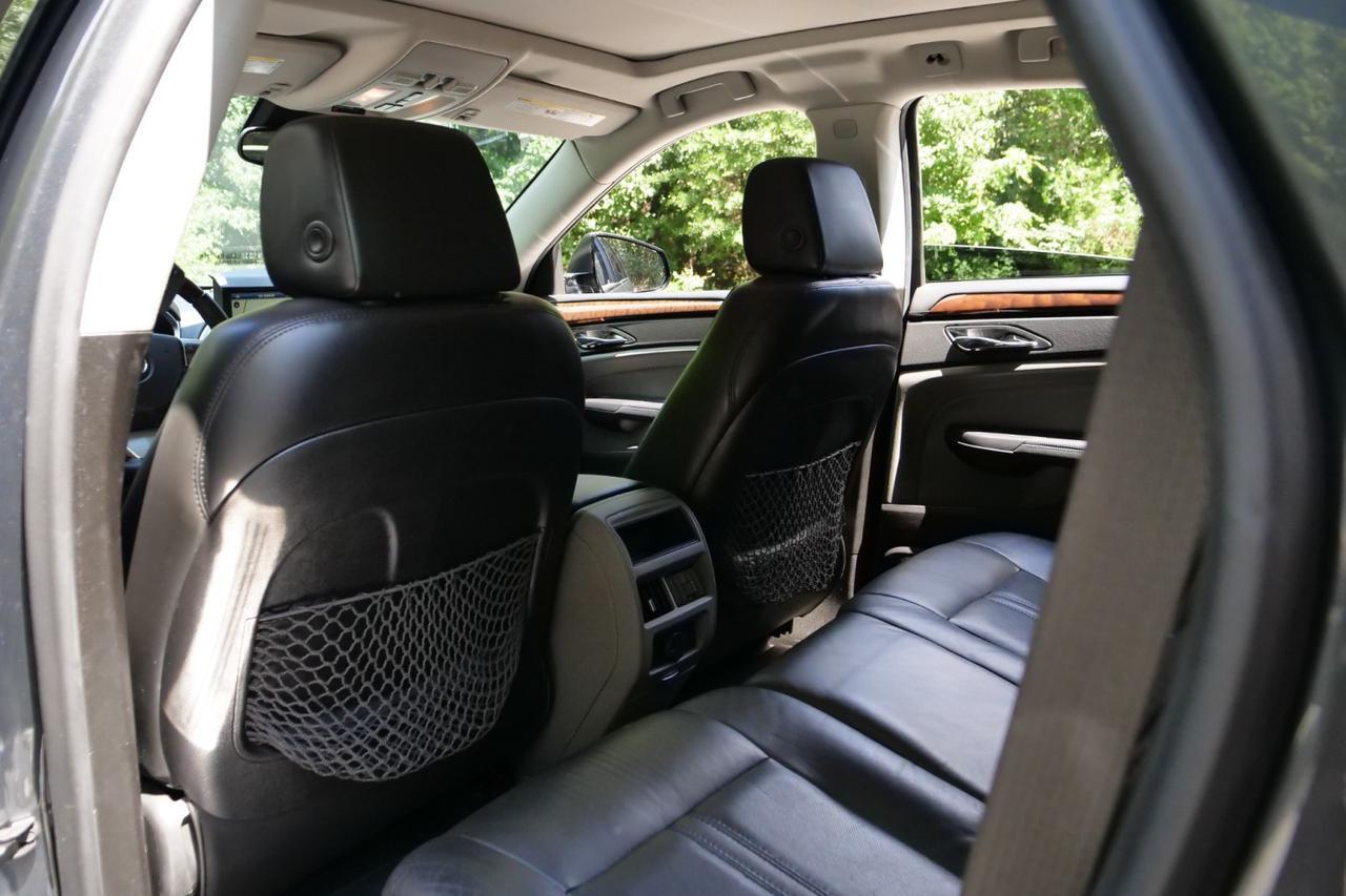 2011 Cadillac SRX Luxury Collection / Navigation / Heated Seats! Lincolnton NC