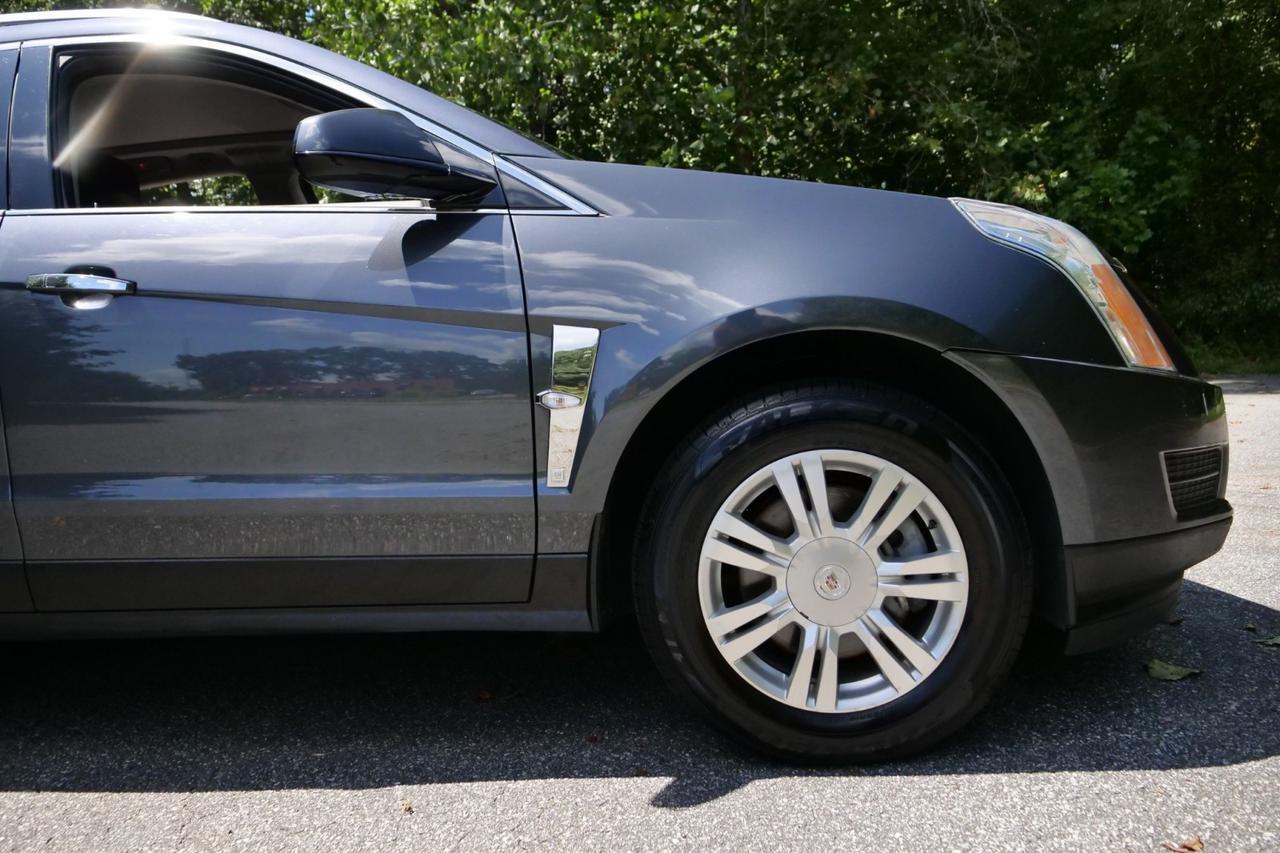 2011 Cadillac SRX Luxury Collection / Navigation / Heated Seats! Lincolnton NC