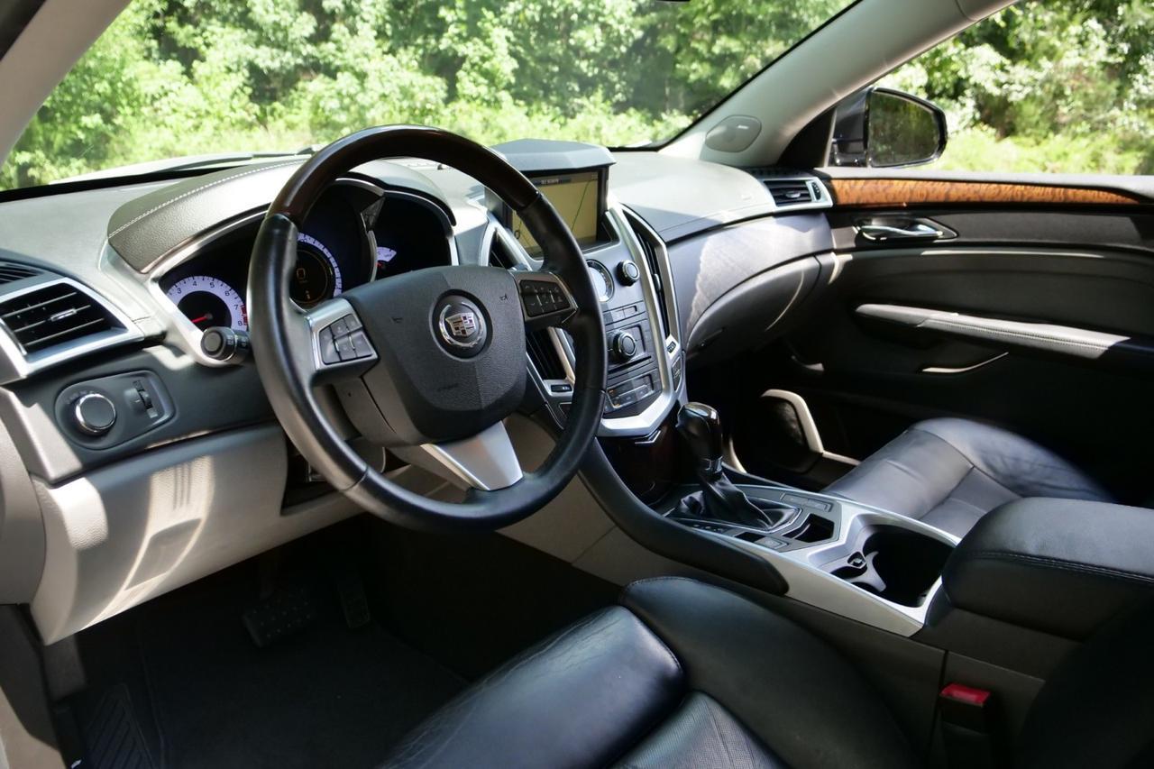 2011 Cadillac SRX Luxury Collection / Navigation / Heated Seats! Lincolnton NC