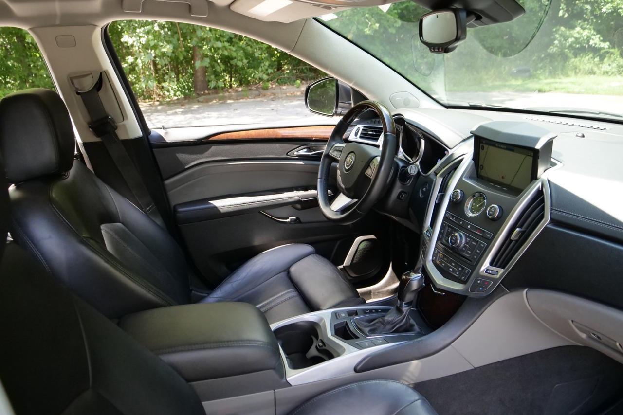 2011 Cadillac SRX Luxury Collection / Navigation / Heated Seats! Lincolnton NC