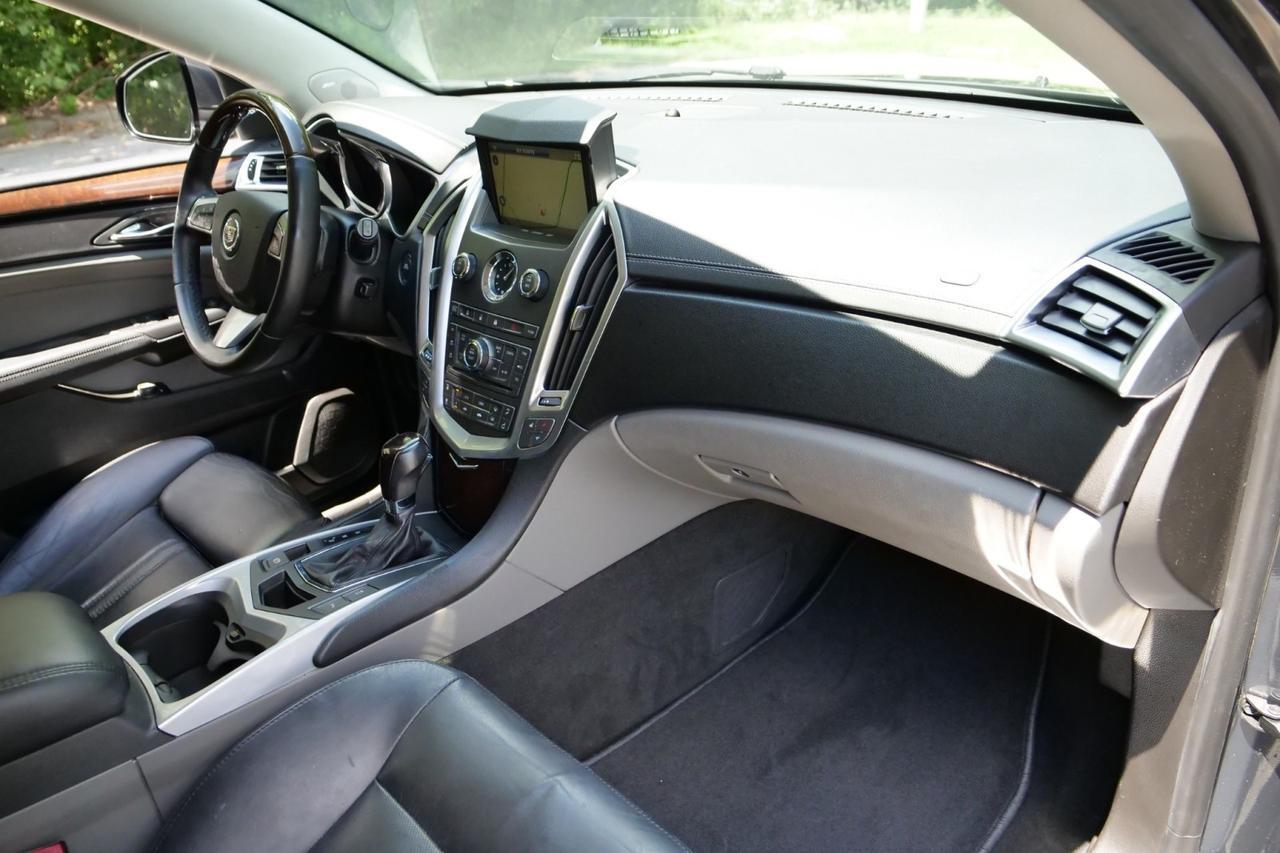 2011 Cadillac SRX Luxury Collection / Navigation / Heated Seats! Lincolnton NC