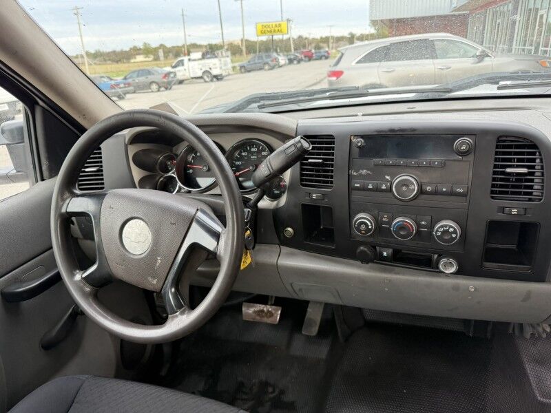 2011 Chevrolet 3500HD DRW Flatbed 13k exempt mi WT Collinsville OK
