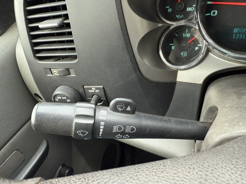 2011 Chevrolet 3500HD DRW Flatbed 13k exempt mi WT Collinsville OK