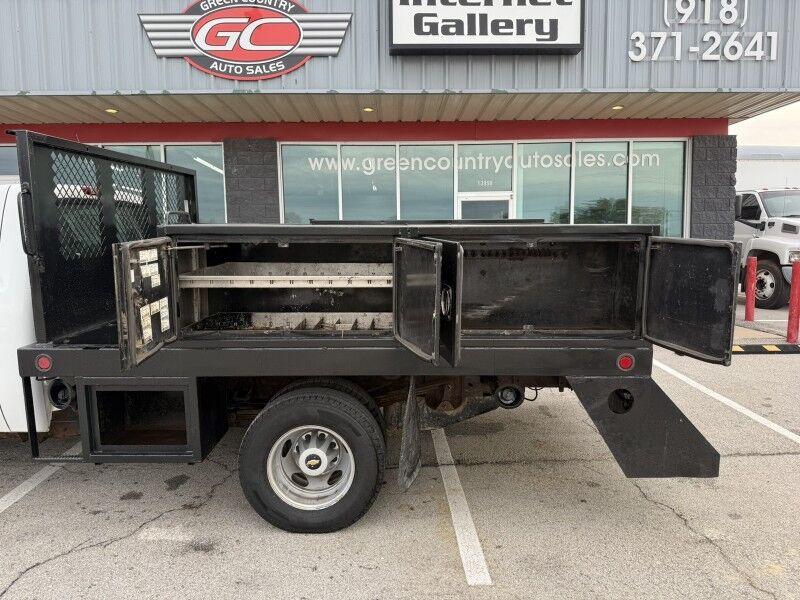 2011 Chevrolet 3500HD DRW Flatbed 13k exempt mi's WT Collinsville OK