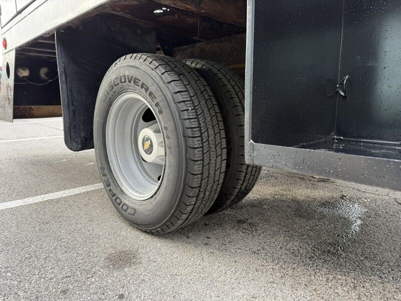 2011 Chevrolet 3500HD DRW Flatbed 13k exempt mi's WT Collinsville OK