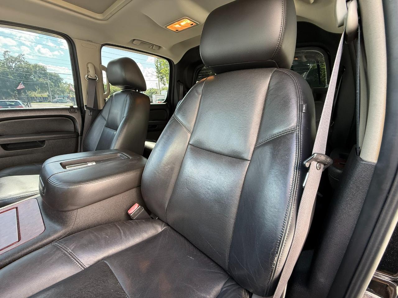 2011 Chevrolet Avalanche 4WD Crew Cab LTZ Jacksonville FL