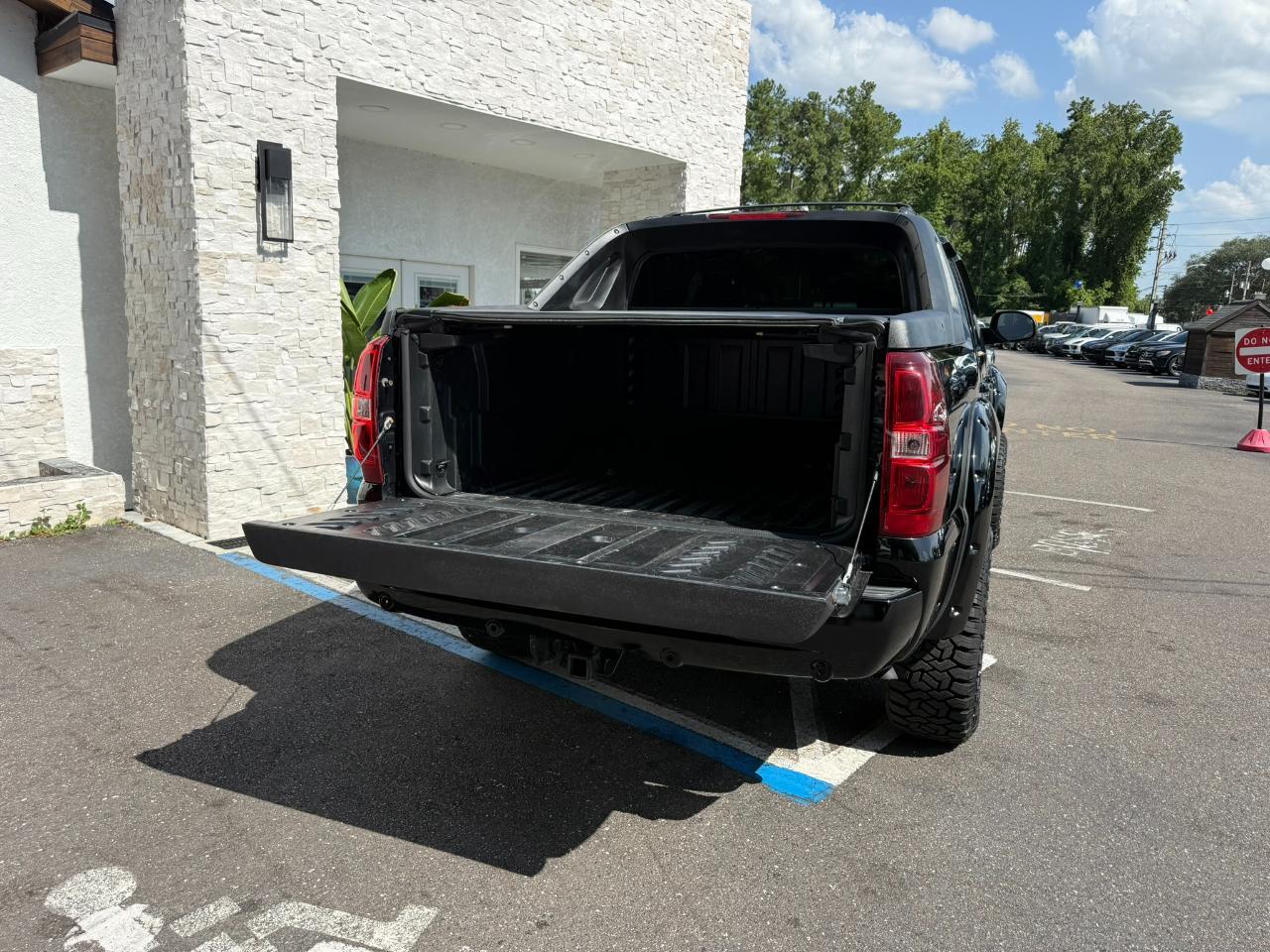 2011 Chevrolet Avalanche 4WD Crew Cab LTZ Jacksonville FL
