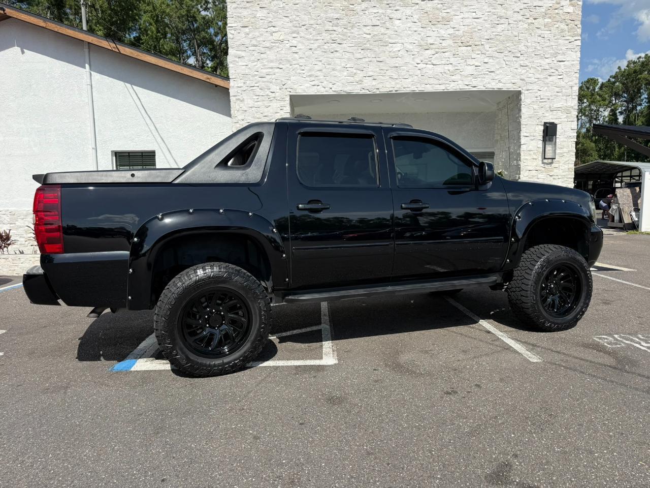 2011 Chevrolet Avalanche 4WD Crew Cab LTZ Jacksonville FL