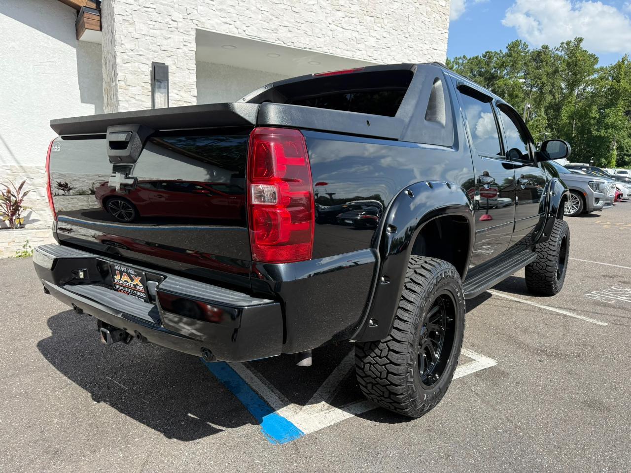 2011 Chevrolet Avalanche 4WD Crew Cab LTZ Jacksonville FL
