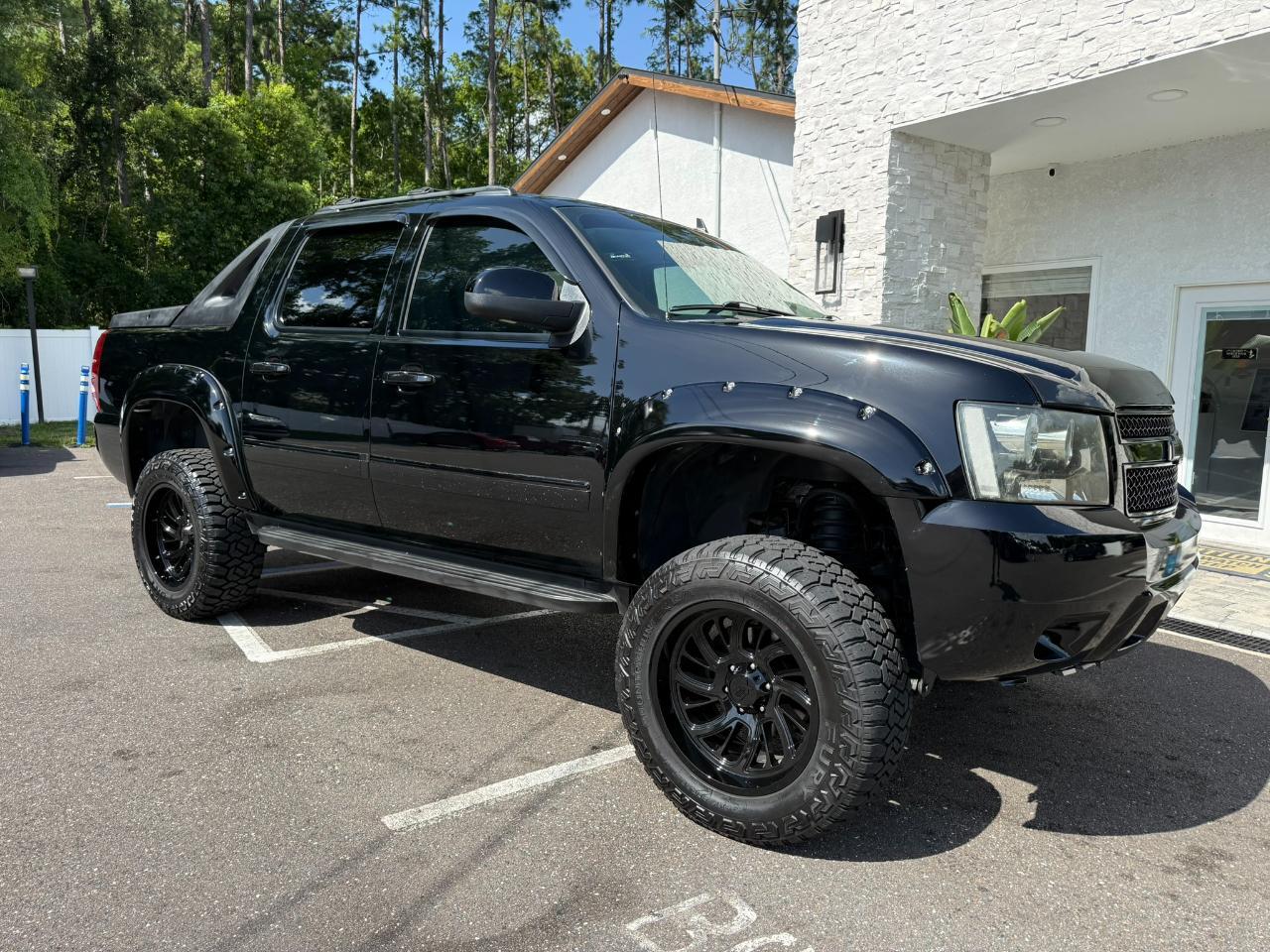 2011 Chevrolet Avalanche 4WD Crew Cab LTZ Jacksonville FL