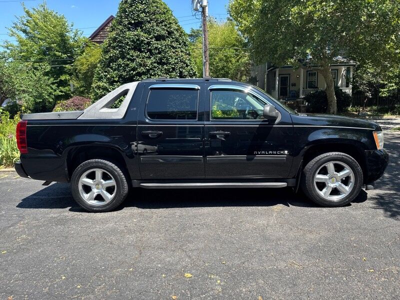 2011 Chevrolet Avalanche LS AWD/4WD w/ Convenience Package Arlington VA