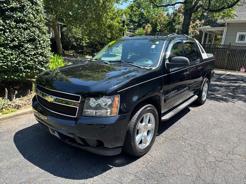2011 Chevrolet Avalanche LS AWD/4WD w/ Convenience Package