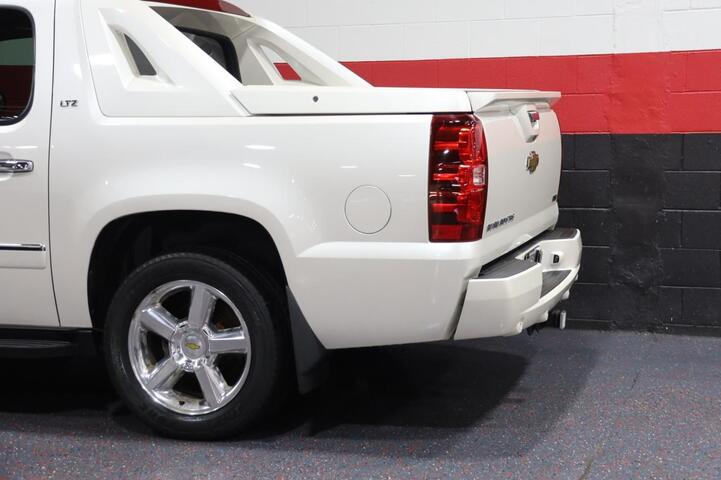 2011 Chevrolet Avalanche LTZ 4WD 4dr Truck Chicago IL