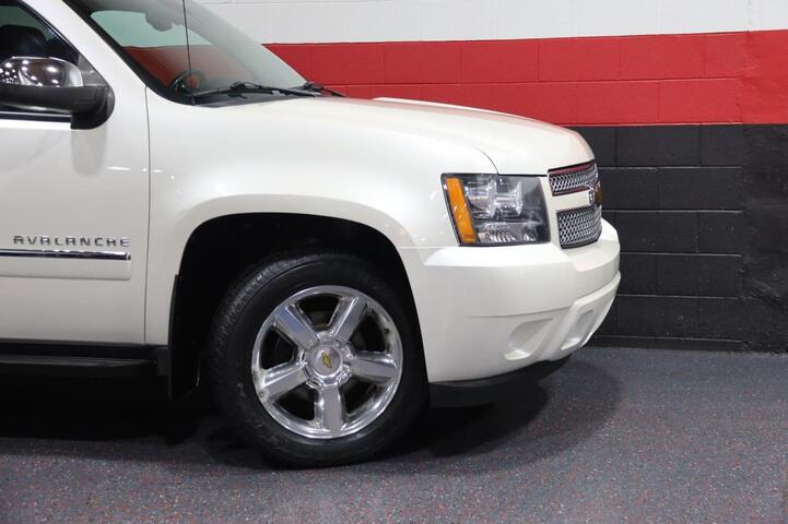 2011 Chevrolet Avalanche LTZ 4WD 4dr Truck Chicago IL