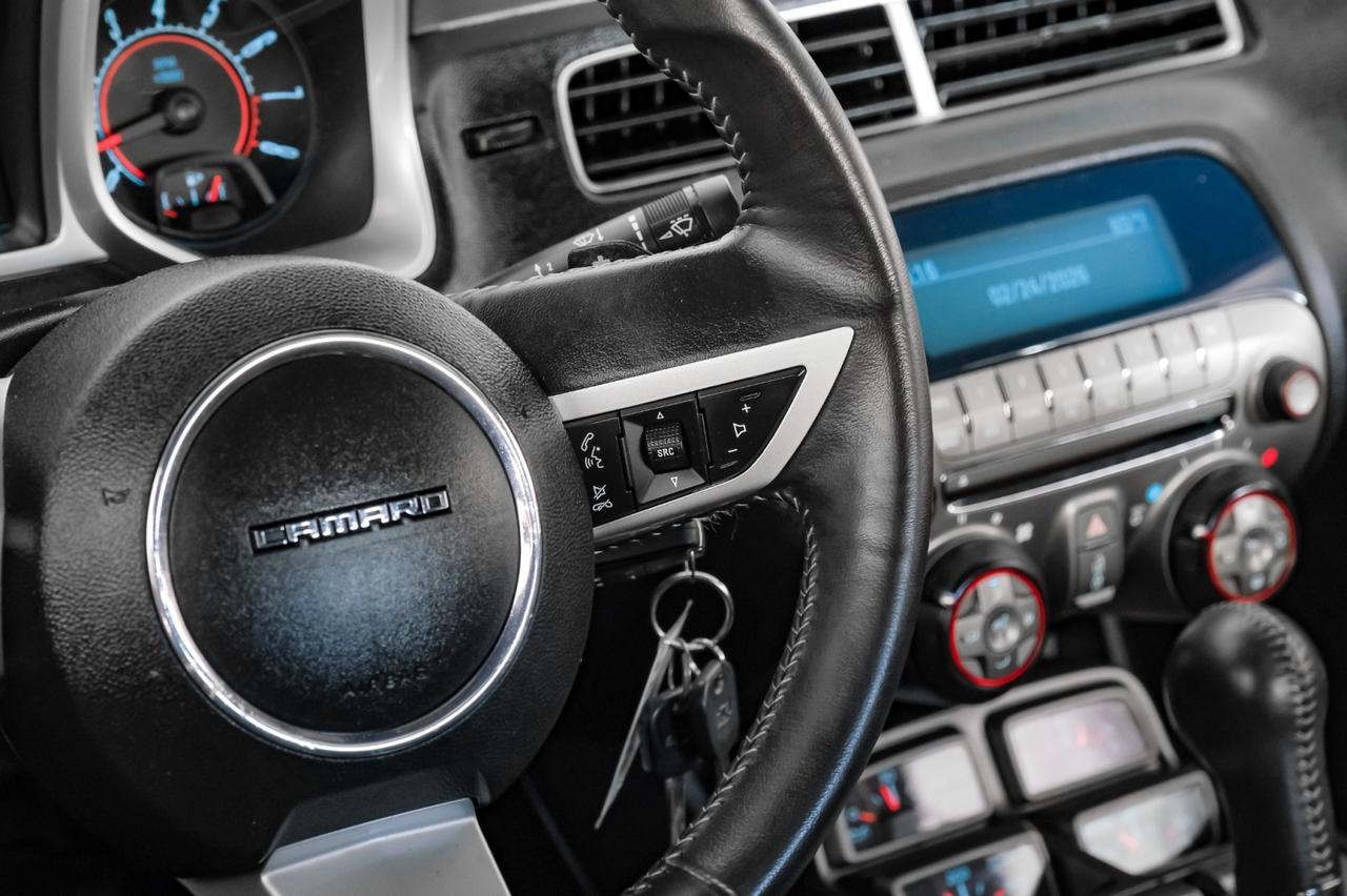 2011 Chevrolet Camaro 2LT AUTOMATIC RS PKG HEADUP DISPLAY SUNROOF LEATHER HEATED SEATS Carrollton TX