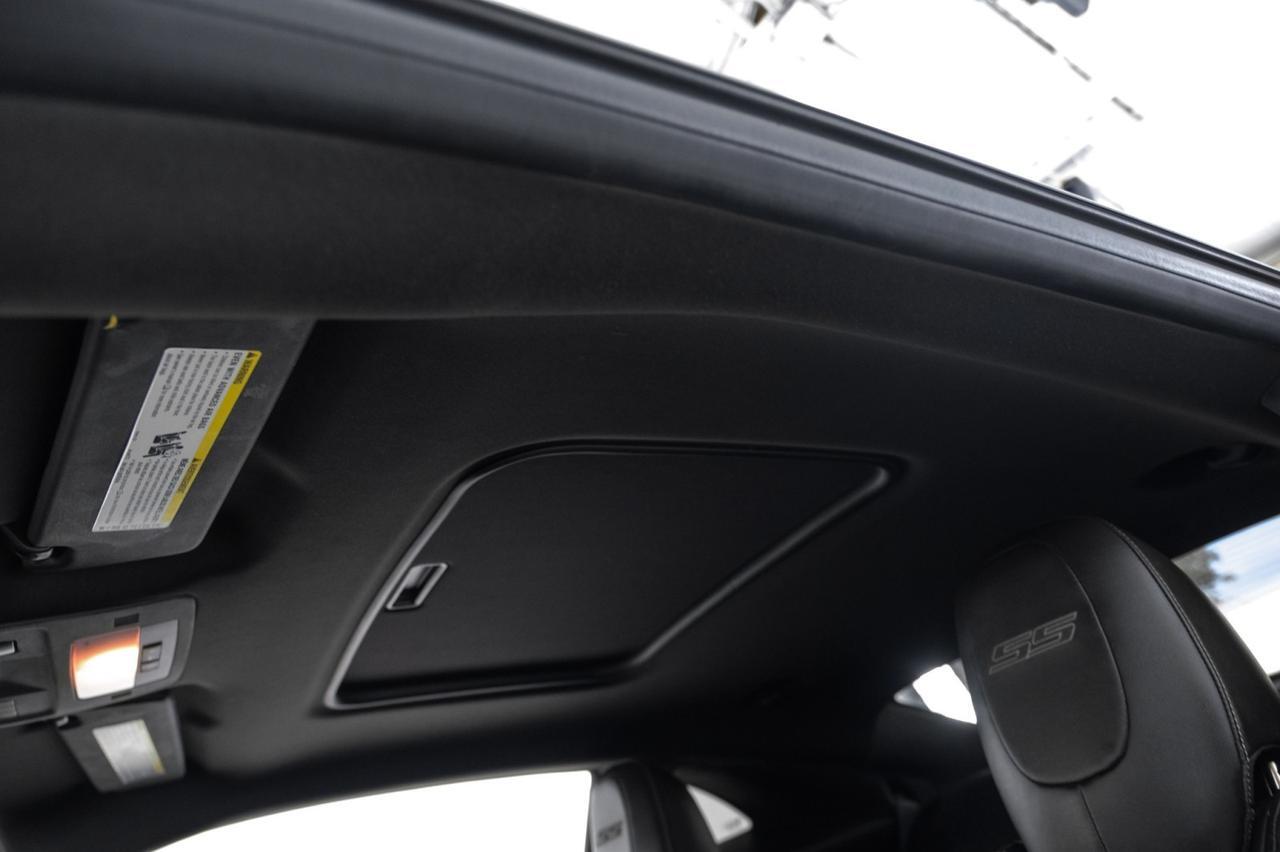 2011 Chevrolet Camaro 2SS AUTOMATIC HEADUP DISPLAY SUNROOF LEATHER HEATED SEATS BLUETOOTH BOSTON ACOUSTICS Carrollton TX