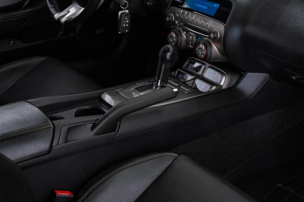 2011 Chevrolet Camaro 2SS AUTOMATIC HEADUP DISPLAY SUNROOF LEATHER HEATED SEATS BLUETOOTH BOSTON ACOUSTICS Carrollton TX